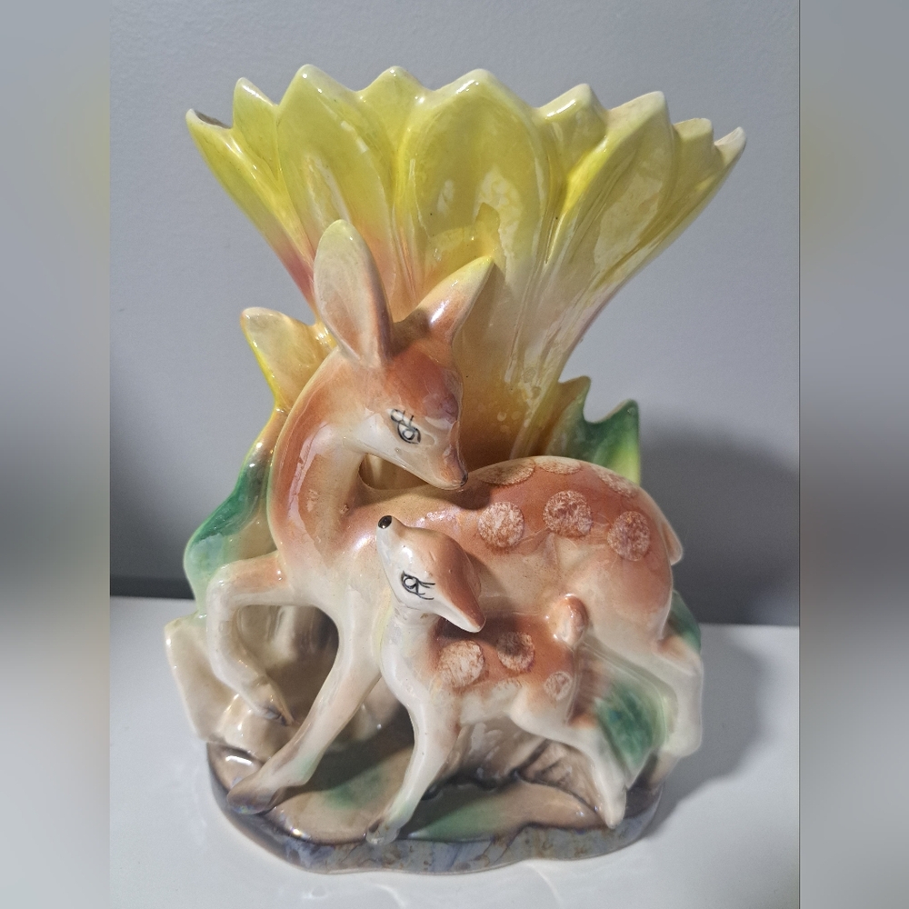Beautiful ceramic glazed vase/figurine